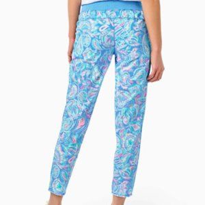 Lilly Pulitzer Luxletic Run Around Pant Style #006120 Zanzibar Blue Fish Kiss